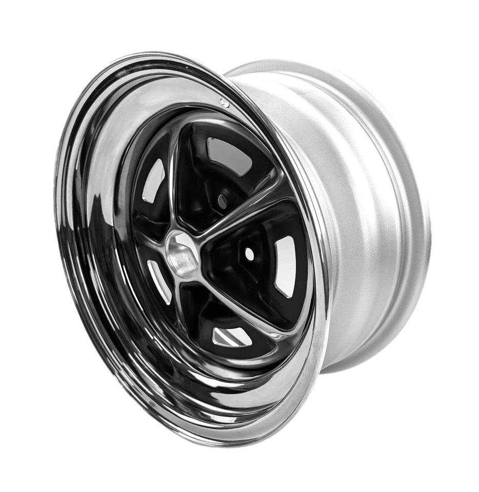 Kit de ruedas Magnum 500 con tapacubos y tuercas Ford Crest 15" X 7" y 15" x 8" Foto 3 de 4