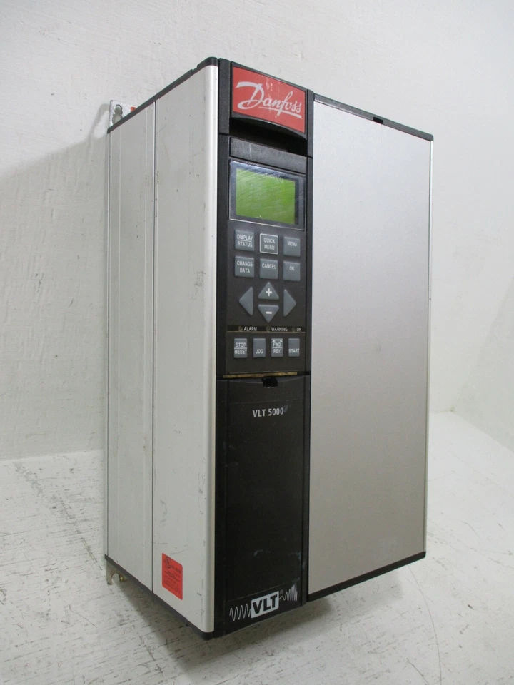 Danfoss VLT5004-PT5C20STR3DLF00A00C0 3-HP Inverter Drive 3HP 2.2kW 175Z0137 - Image 3 of 4