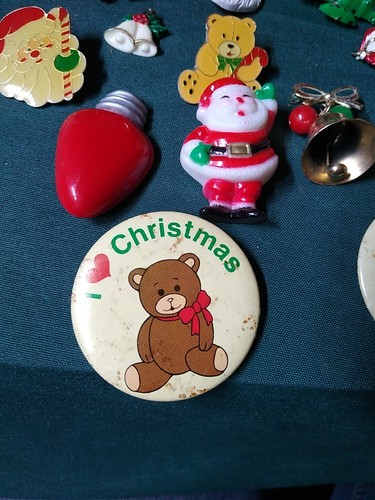 Christmas Pins - Picture 8 of 8