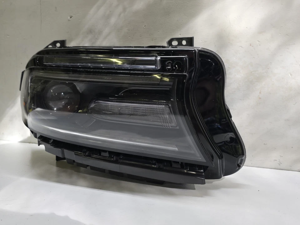 CARGADOR DODGE DERECHO SIN FARO OCULTO TYC POPA. SIN DAÑOS 2015 2016 2017 2018 2019 Foto 3 de 4