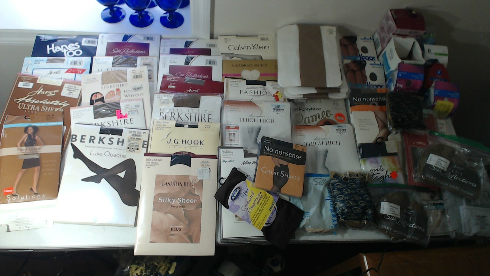 red patterned tights