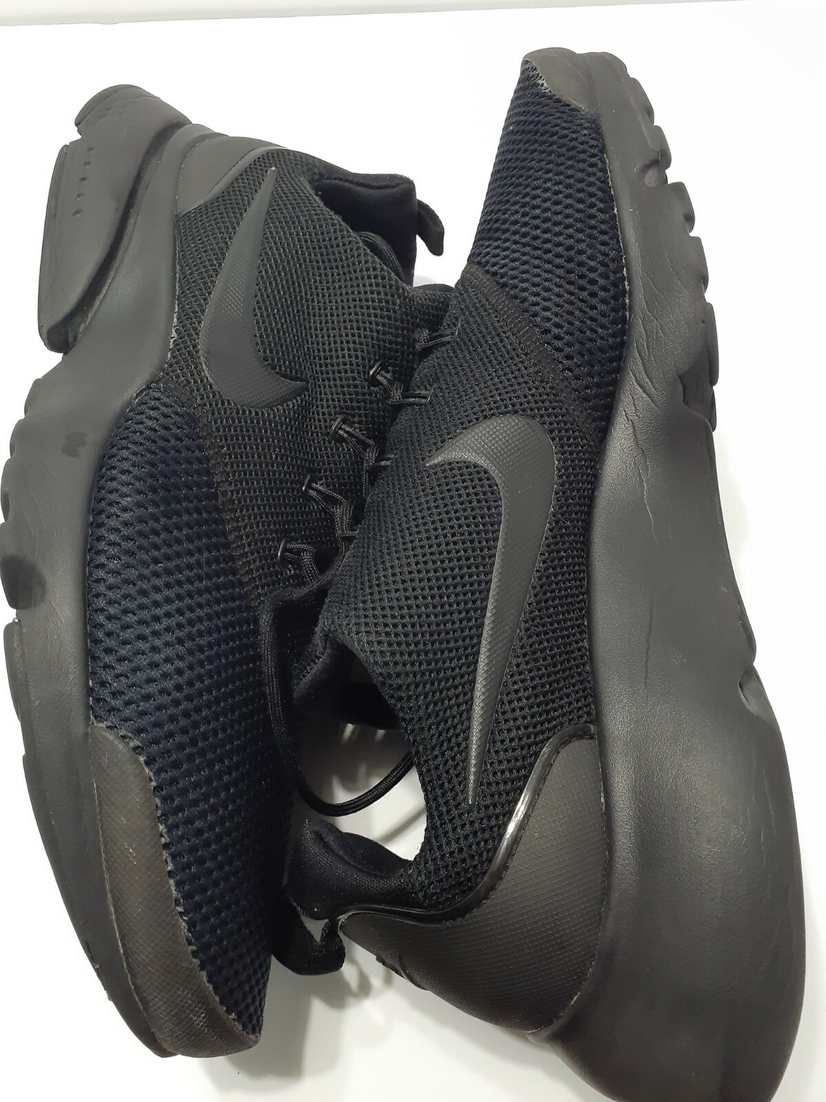 nike presto fly triple black