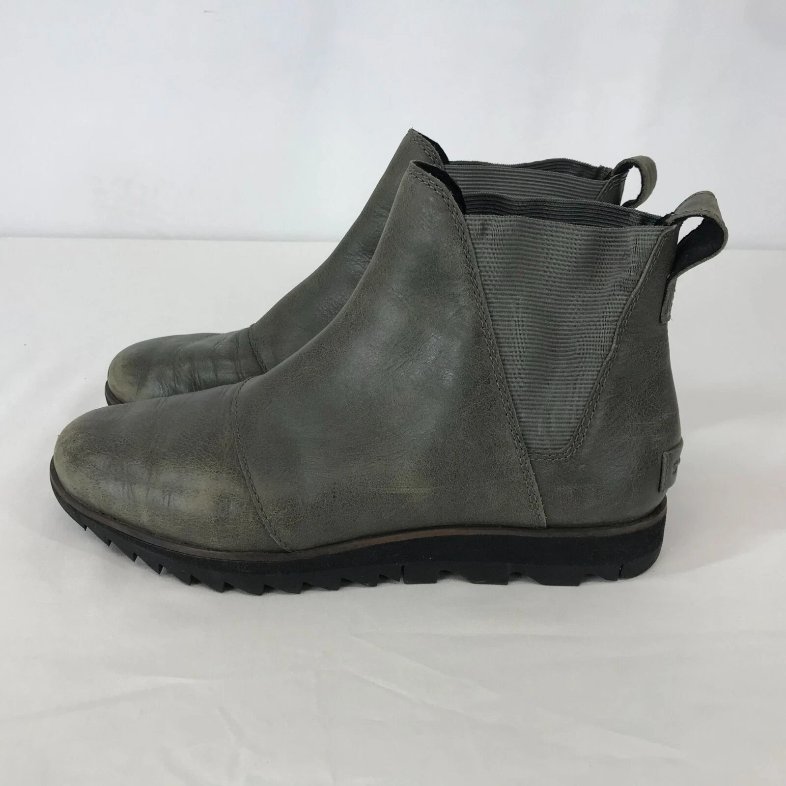 sorel leather chelsea pull on ankle boots