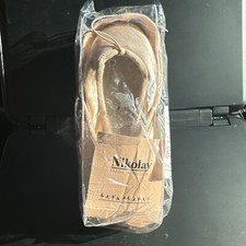 Brand new Nikolay pointe shoes truimph Size 6, Width 4x XXXX , Medium Shank M