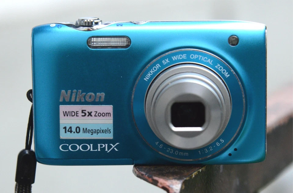 NIKON COOLPIX S3100 DIGTALKAMERA 14 MP Digicam blau 5 x Zoom 4,6-23,0mm