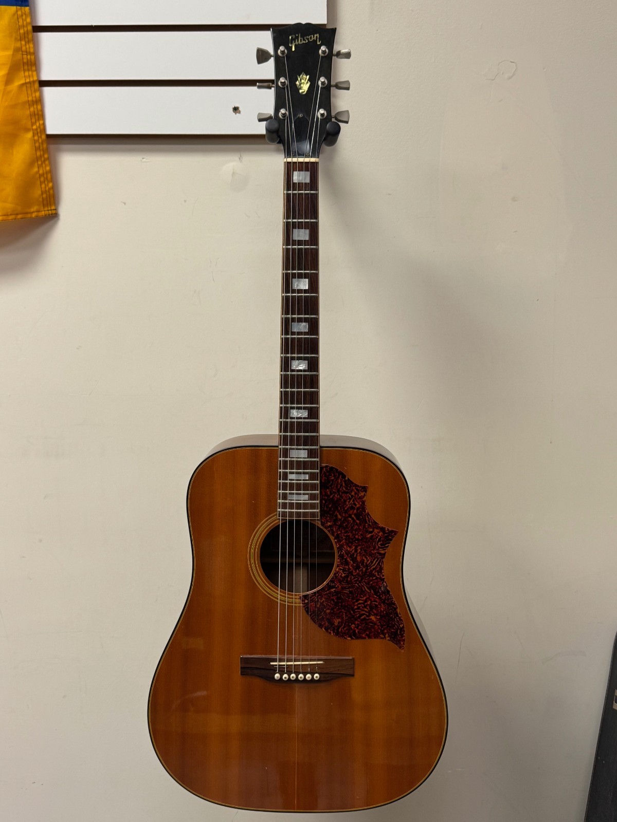 Gibson SJ Deluxe 1973-1975 Acoustic Guitar