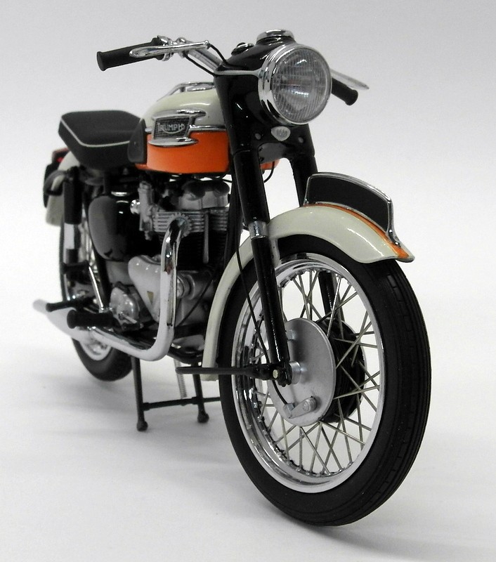 オートバイ・バイク MINICHAMPS Triumph Bonneville 650 MINICHAMPS Triumph Bonneville 650 - メルカリ