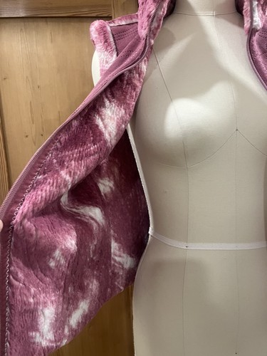 ARIAT Women’s Mauve/White SOFT Realistic Feel- Faux Suede & Fur Vest Size Medium - Picture 8 of 11