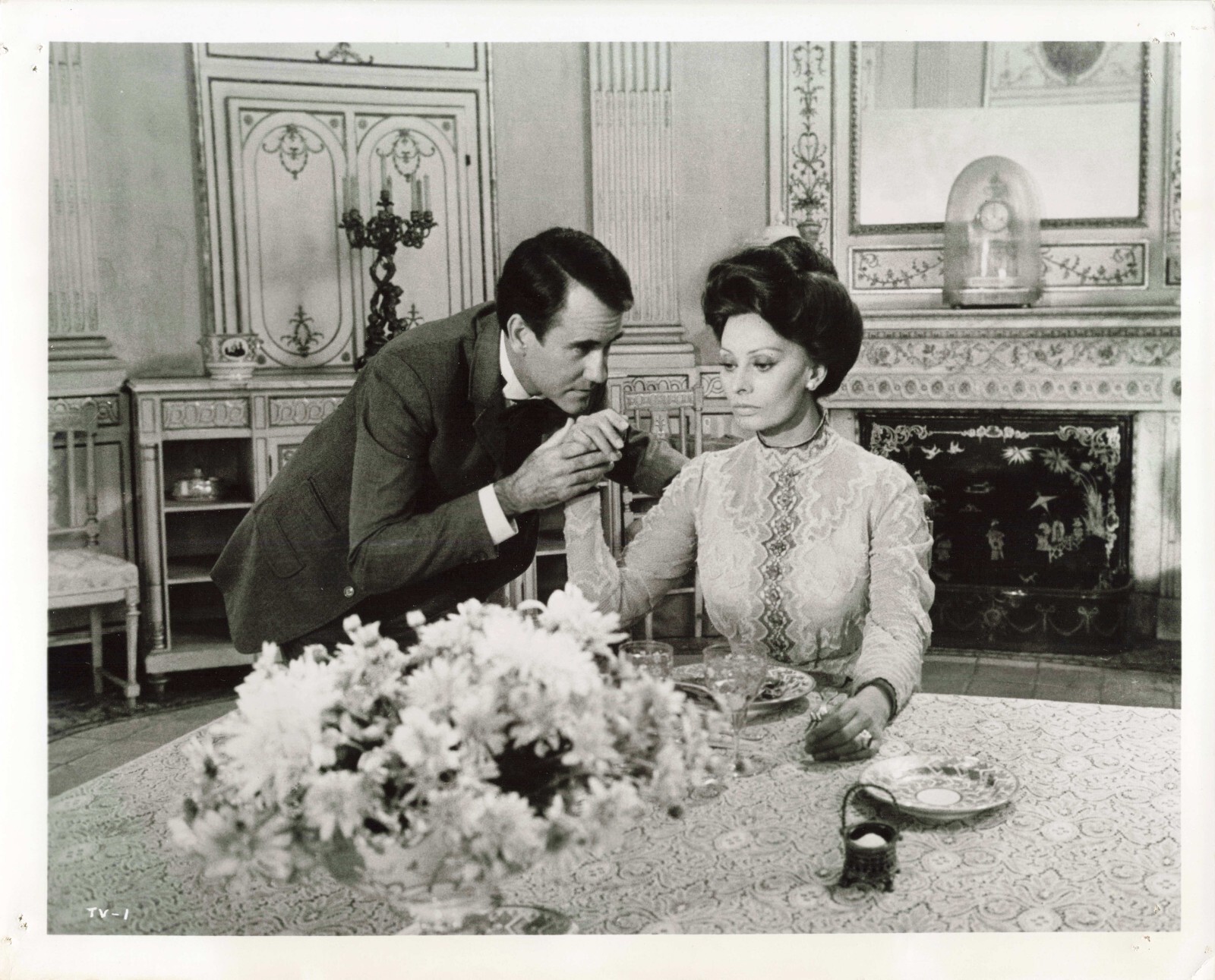 PHOTO CINEMA 1974 THE VOYAGE SOPHIA LOREN RICHARD BURTON IAN BANNEN eBay