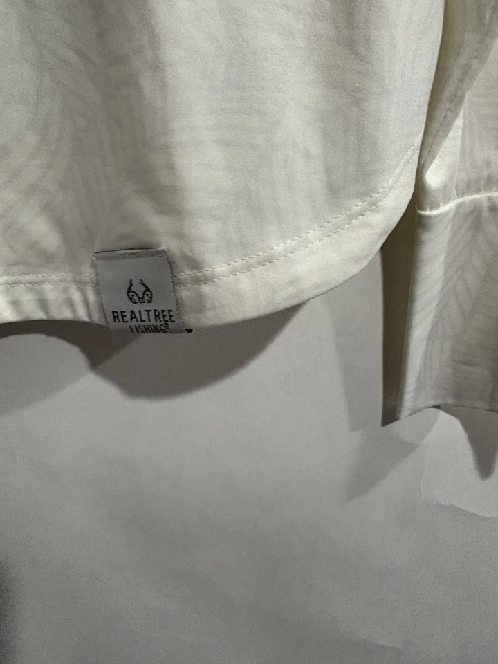 realtree fishing shirt White Snow Camo Long Sleeve Performance Size M - Image 2 of 4