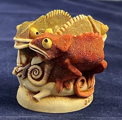 Harmony Kingdom ~ Changing of the Guard ~ Chameleons~ UK Made~NIB ~Great Color Image 3 of 4