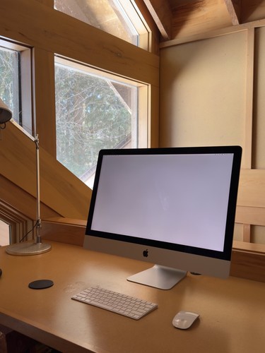 2020-21 Apple iMac 5K 27 inch 3.8GHz 8-Core i7, 8GB RAM, 512GB SSD, 5500XT 8GB - Picture 11 of 13