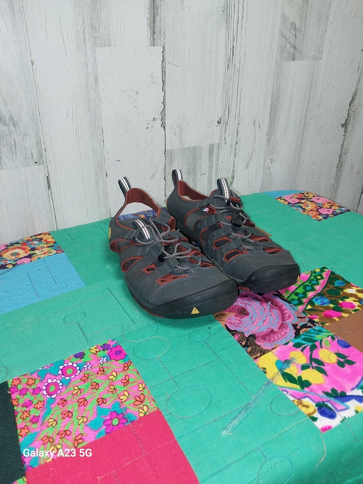 Sandali Keen donna taglia 8 grigio arancione