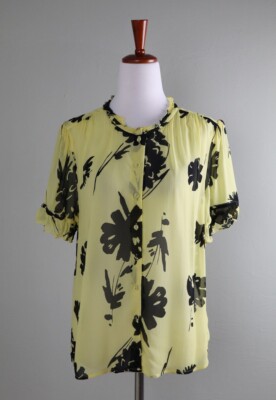 SAMSOE SAMSOE $80 Sheer Airy Floral Ruffle Trim Blouse Top Size Medium