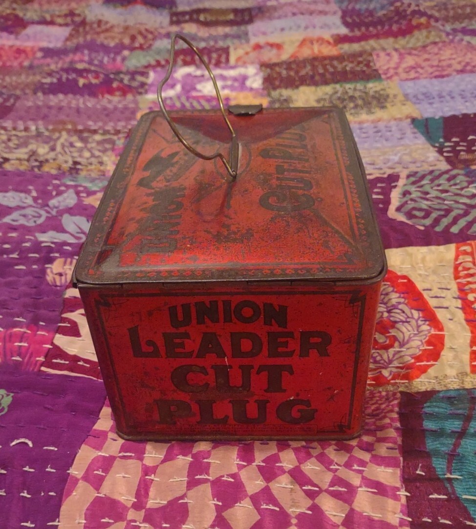 ヴィンテージ タバコ缶 UNION LEADER CUT PLUG TIN s-l400.jpg