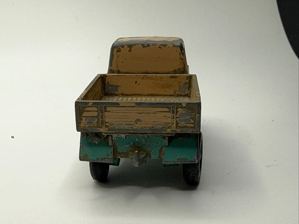 Lesney Matchbox No. 49 Unimog Brown & Green Die-Cast Delivery Truck Loose - Image 3 of 4