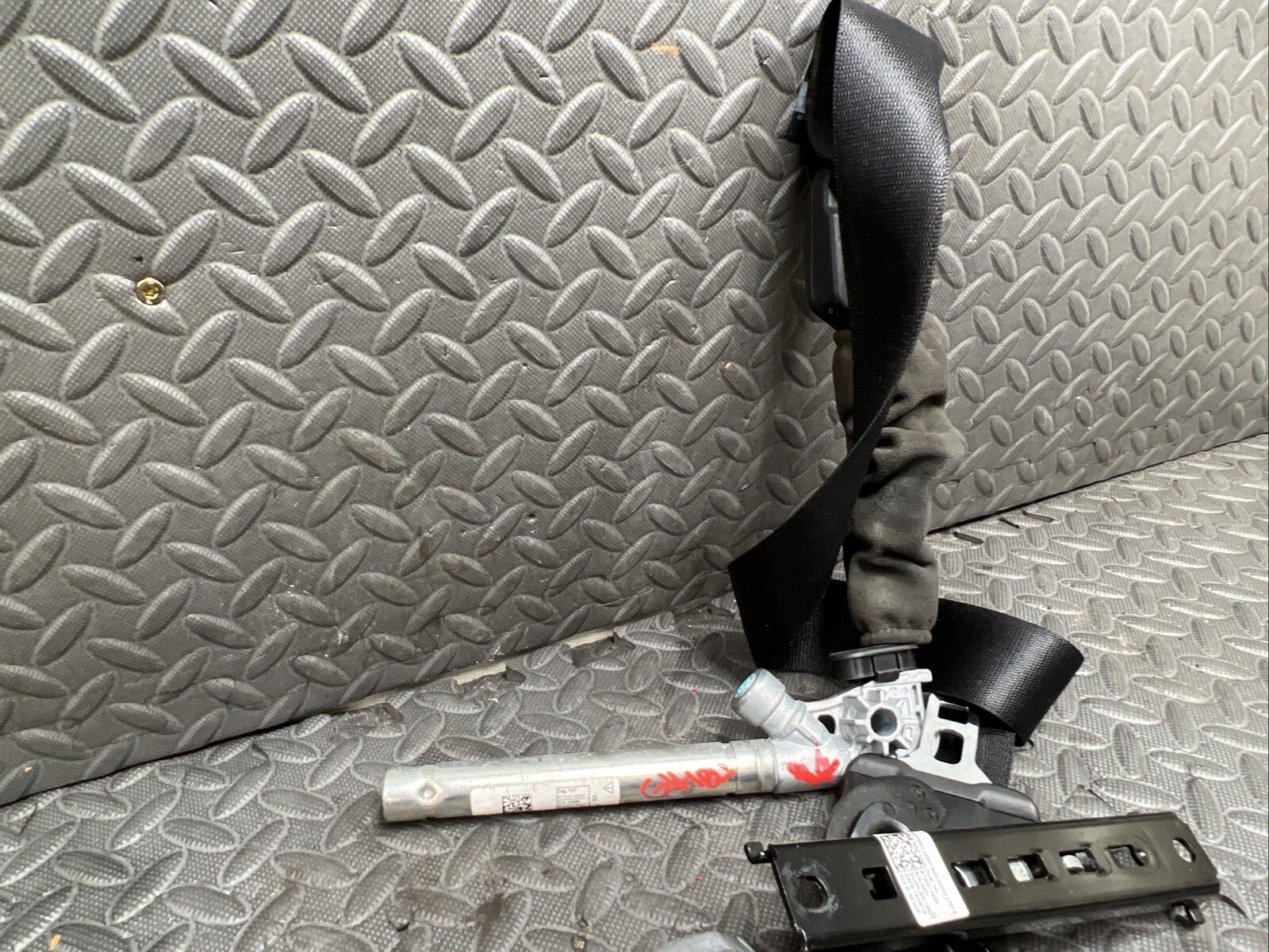 ✨OEM 2014-2019 MASERATI GHIBLI M157 Front LEFT Seat Belt Retractor Pretensioner