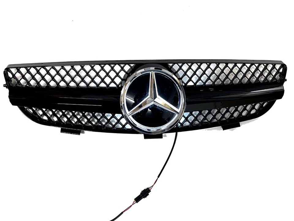 03-09 Rejilla CLK Rejilla Negra con Estrella Cromada Iluminada CLK320 CLK55 CLK500 CLK Foto 3 de 4