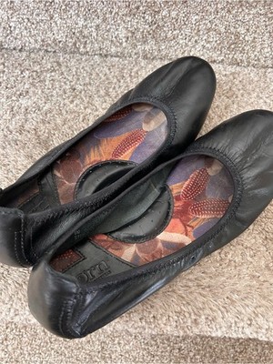 Born Julianne Black Leather Ballet Flats. Classic. Preppy. Comfort. EUC. SZ 8