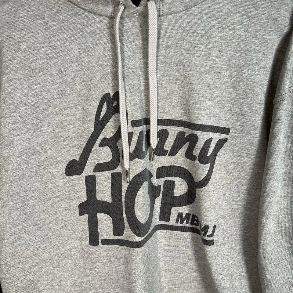 Marc By Marc Jaobs 兔子跳革命运动衫成人 XS 灰色连帽衫男式 — 第 2/4 张图片