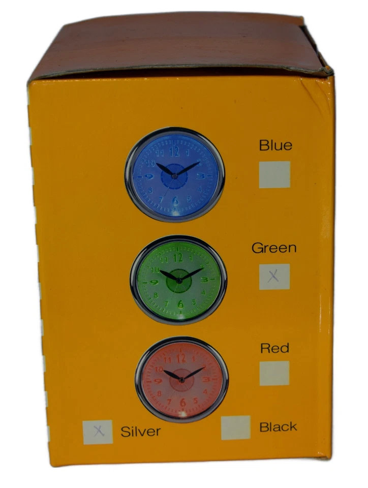 SPOTLIGHT:GREEN LED LIGHT WITH ON/OFF SILVER CASE DESKTOP ALARM CLOCK WHITE DIAL - Image 3 of 4