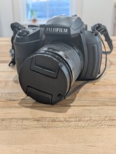 Fujifilm Finepix HS 35 EXR 16MP Digital Camera 24-720mm 30x Zoom Battery Charger