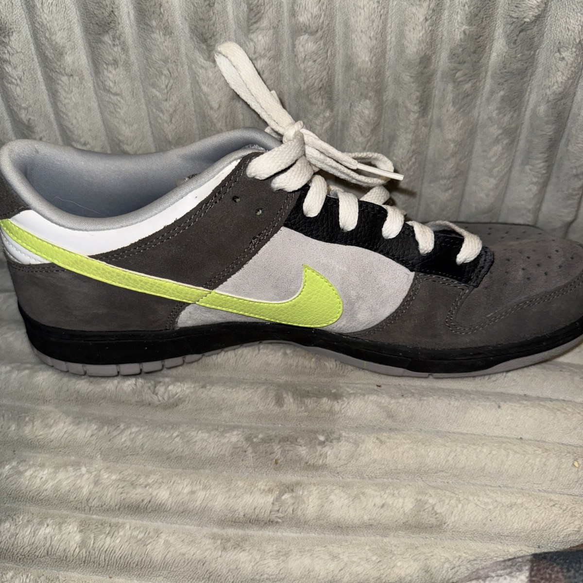 Nike Dunk Low 6.0 Fog Grey And Pale Green 2008 Rare Men display picture 1
