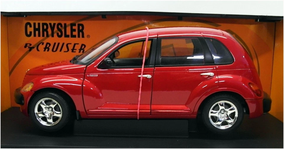 Gate 1/18 Scale Diecast 01092 - 2001 Chrysler PT Cruiser - Red - Image 3 of 4