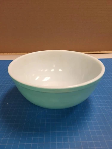 Vintage Pyrex Turquoise Mixing Bowl 4 Qt #404 Kitchenware Retro Cookware