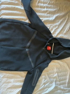 black nike tech jacket