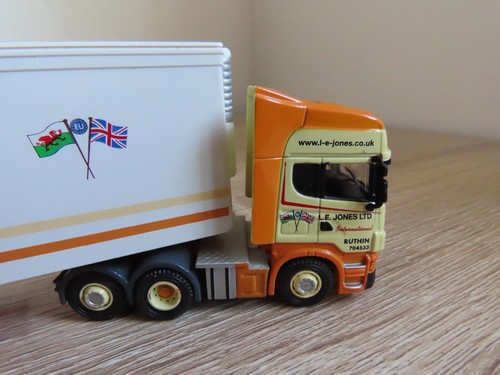 Oxford SCA01FR Scania refrigerado L.E. Modelo fundido a presión Jones Ltd. escala 1:76 OO - Imagen 5 de 8