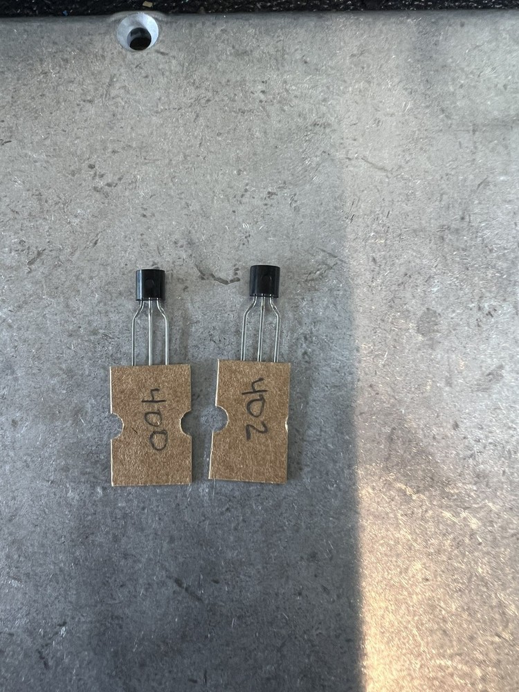 Gain Matched Pair KSA992 Transistors