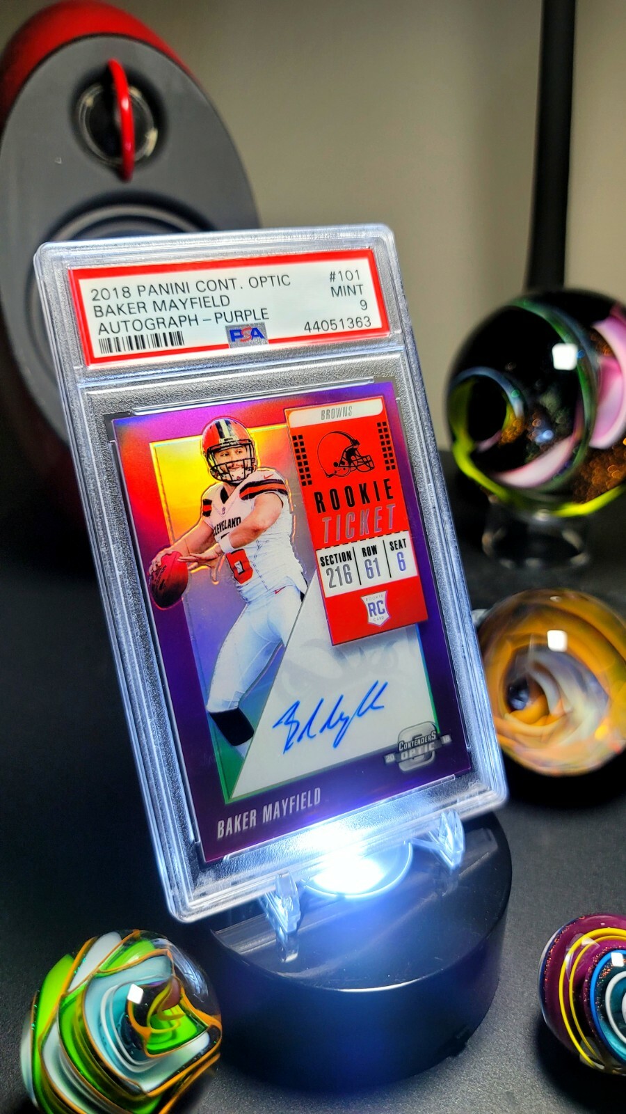 BAKER MAYFIELD 2018 ROOKIE TICKET CONTENDERS OPTIC PURPLE RC AUTO /49 #101 PSA 9