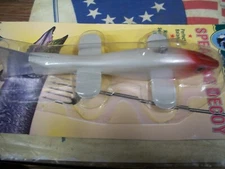 LAKCO FISH SPEARING DECOY WSD8RW 8" RED WHITE NEW OLD STOCK BOVEY MNINNESOTA