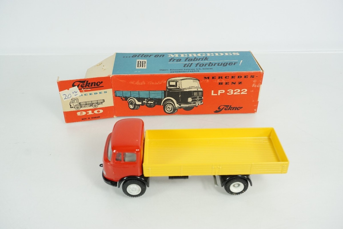 Rare Tekno Denmark Mercedes Benz LP322 Flat Bed Truck Item # 910