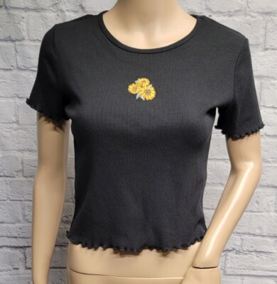 HOLLISTER S BLACK RIBBED CROPPED LETTUCE SUNFLOWER