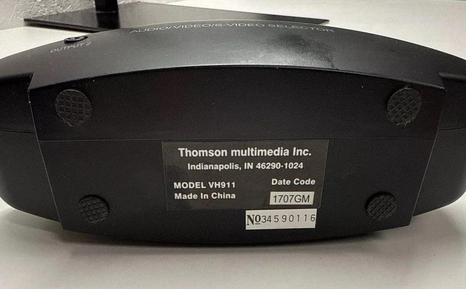 RCA 4 Way AV Video Selector Switcher w/ S-Video DVD Gaming TV VH911. - Image 4 of 4