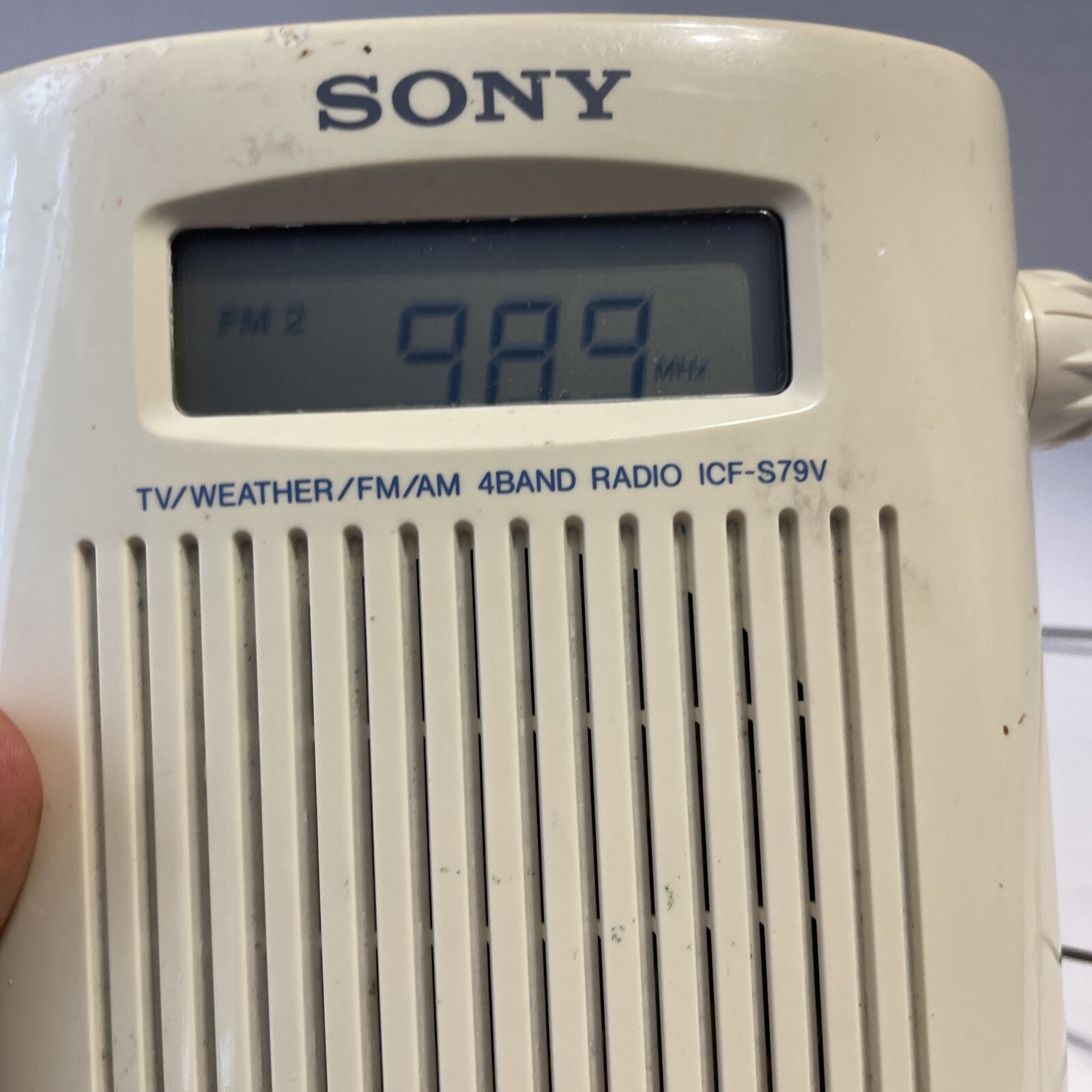 VIntage Sony Shower Mate 4 Band Clock Radio ICFS79V Tested, Working