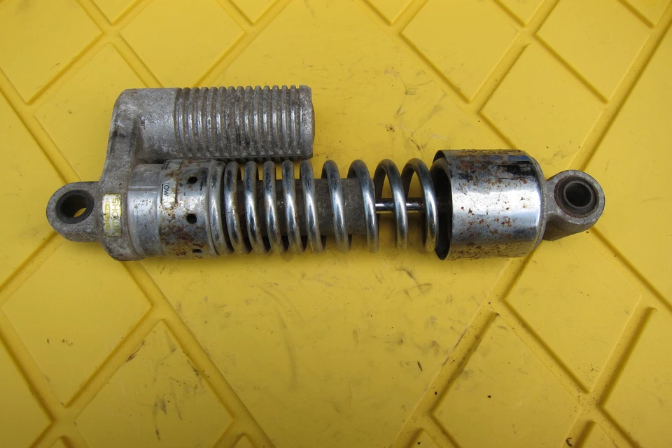 Amortiguador trasero Honda V45 Magna VF750 C 1983 Foto 2 de 4