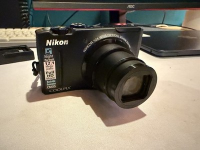 Nikon COOLPIX S9100 12.1MP Digital Camera - Black with Battery and Charger 