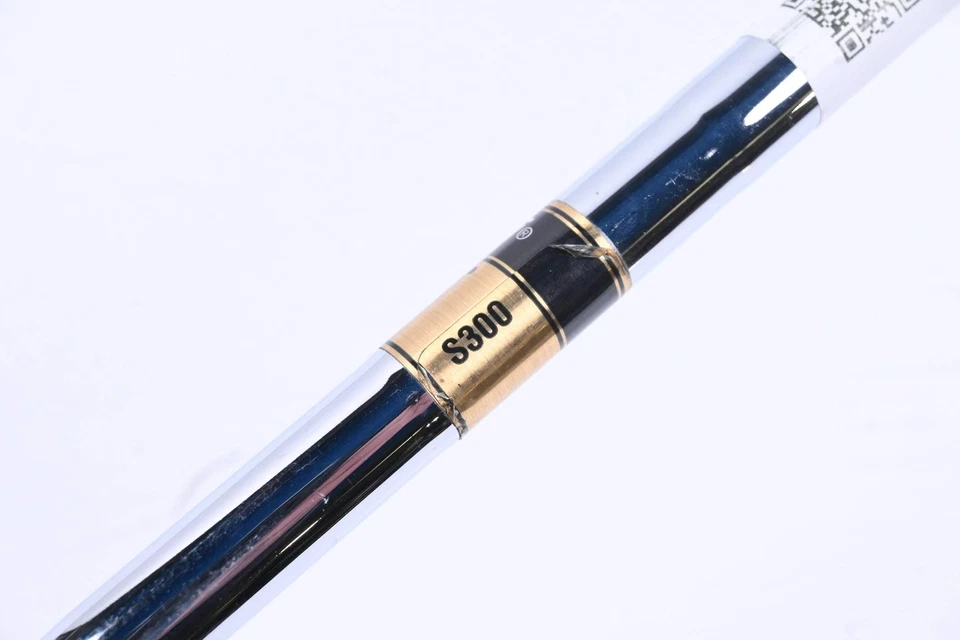 Titleist DCI 762 #2 Iron / 19 Degree / Stiff Flex Dynamic Gold S300 Shaft - Image 4 of 4