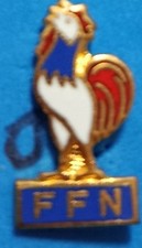 FRANCE OFFICIAL AND VERY RARE PIN OF SWIMMING ASSOTIATION