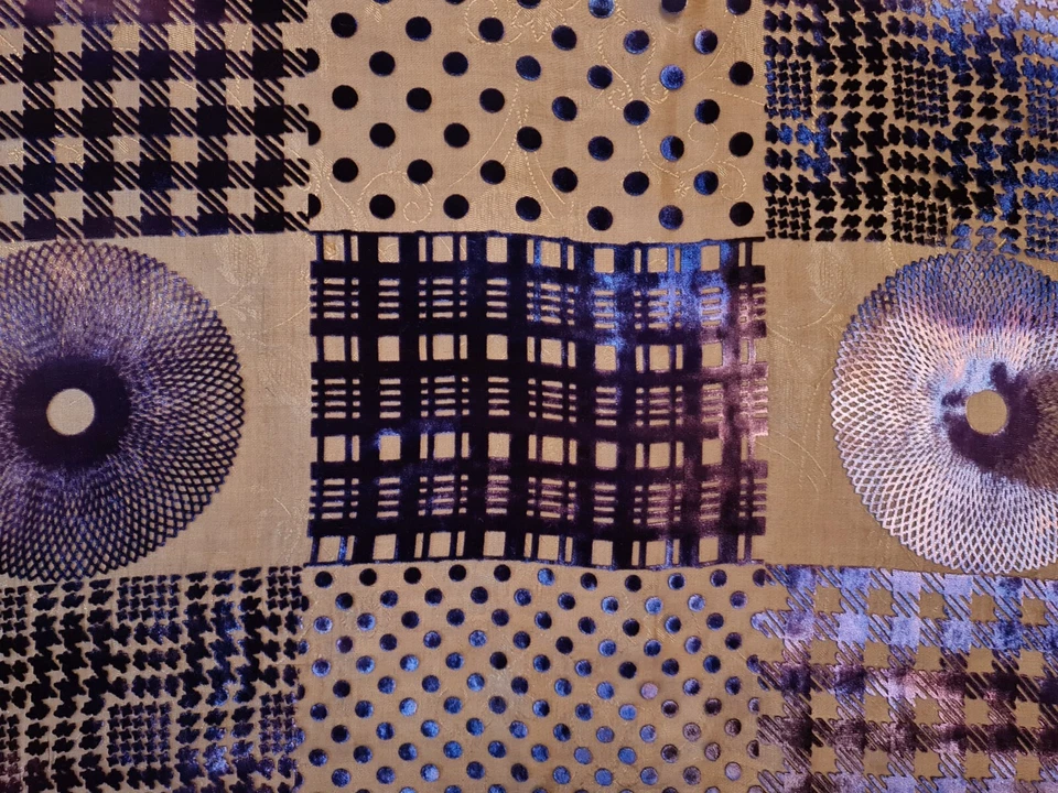 BUFANDA AUTÉNTICA GEOMÉTRICA CORTE ARTÍSTICO TERCIOPELO AZUL GRIS MEZCLA SEDA CUADRADA MUJER Foto 3 de 4