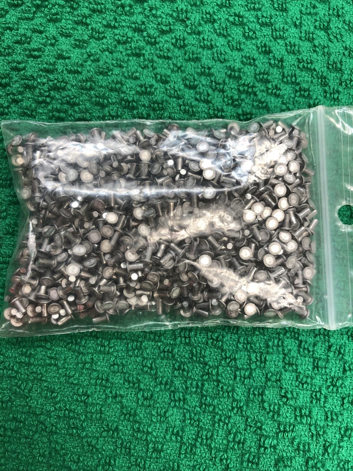 Micro Fasteners 1000 pieces Soild Rivet Flat HD 1/16 Dia, 1/8 L, RVSL102FM, Alum - Image 2 of 4