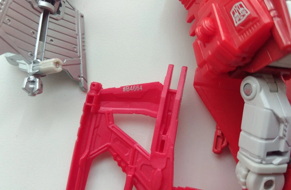 * TRANSFORMERS GENERATIONS COMBINER WARS HASBRO B4664 - Imagen 3 de 4