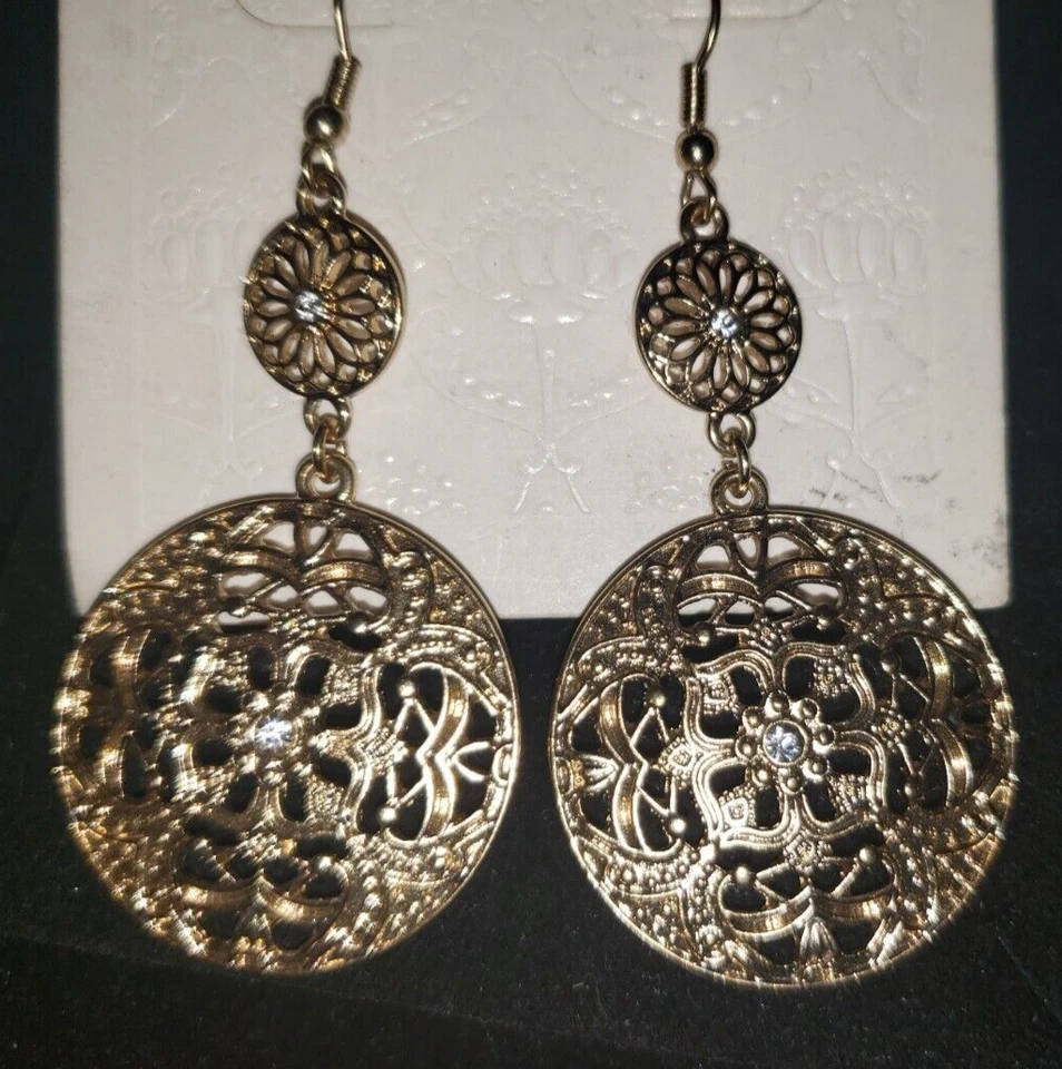 NUEVOS PENDIENTES COLGANTES MARCA TARGET TONO DORADO, PEDRERÍA, DISEÑO FLORAL, NUEVOS CON ETIQUETAS Foto 3 de 4