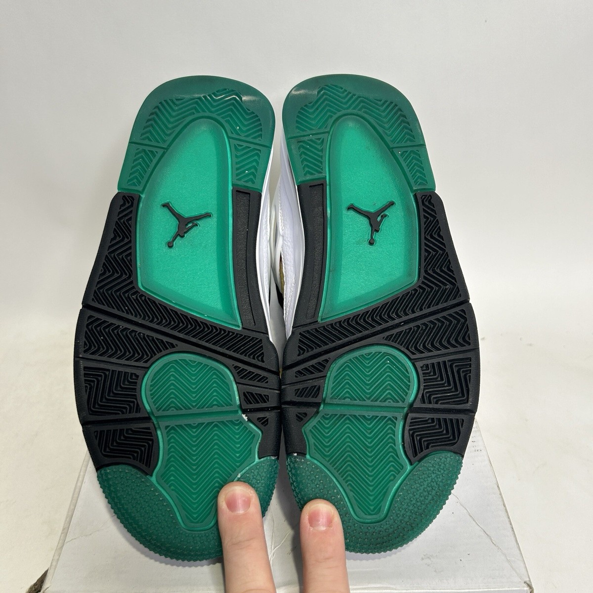 Nike Jordan 4 Retro WMNS “Lucid Green/Rasta” AQ9129-100