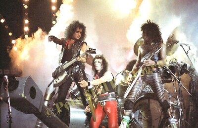 KISS Lick It Up 1983-84ツアーパンフレット ヨーロッパ版 KISS Lick It Up 1983-84ツアーパンフレット ヨーロッパ版