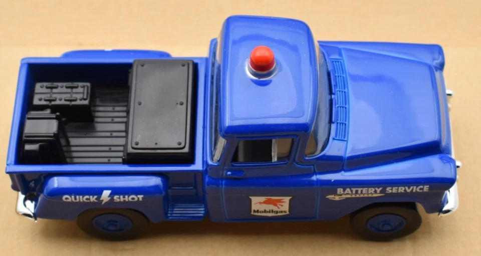 Matchbox Collectibles Yesteryear 1955 Chevrolet Pickup Mobilgas. 783332. MoY - Immagine 4 di 4