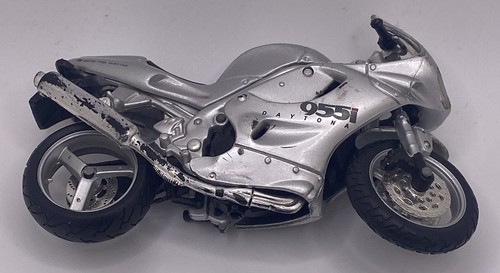 Maisto 1/18 Scale Triumph Daytona 955i Sportbike Diecast Motorcycle Toy